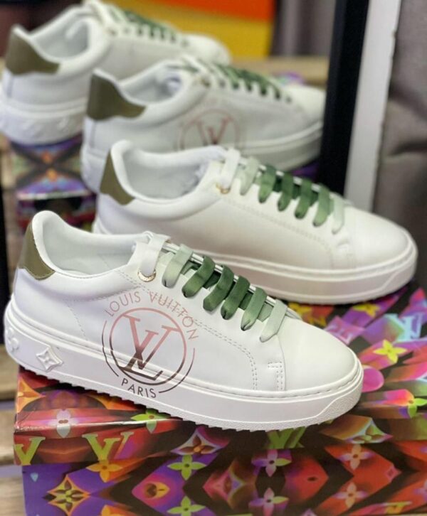 Deluxe Louis Vuitton Shoes