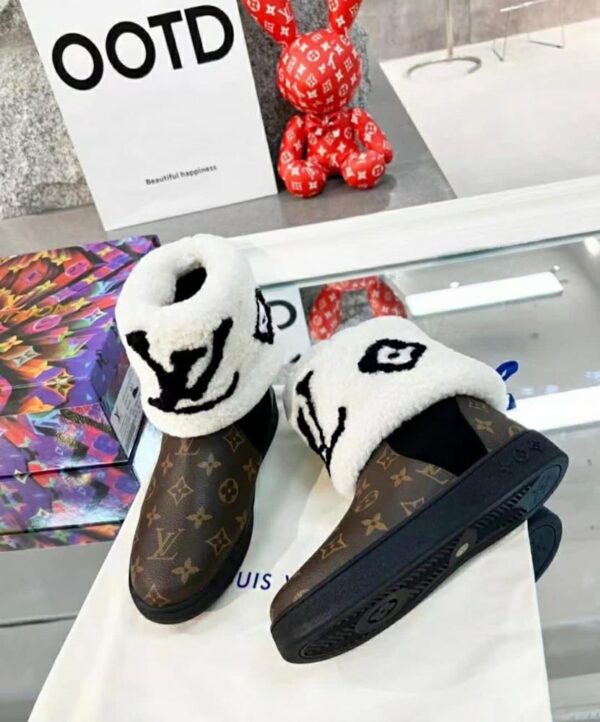 Opulant Louis Vuitton Shoes