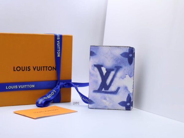 Swanky Louis Vuitton Wallets - Image 6