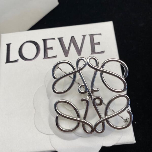 Executive Loewe Hair Clips - Image 2