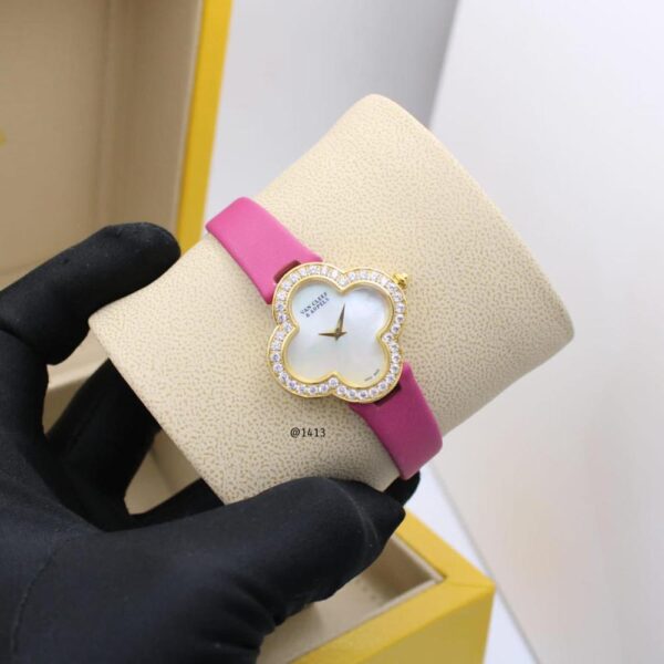 Elegant Van Cleef & Arpels Watches - Image 2