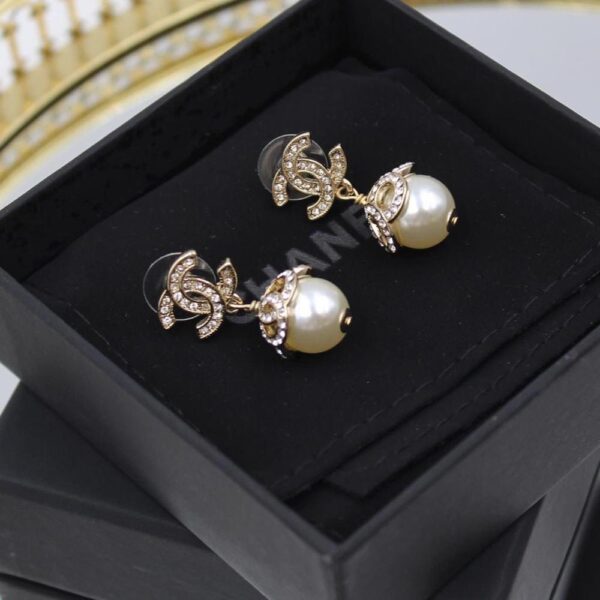 Swanky Chanel Earrings - Image 2