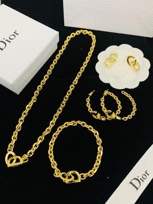 Luxury Christian Dior Jewelry Set (Neckless + Bracelet + Earrings)