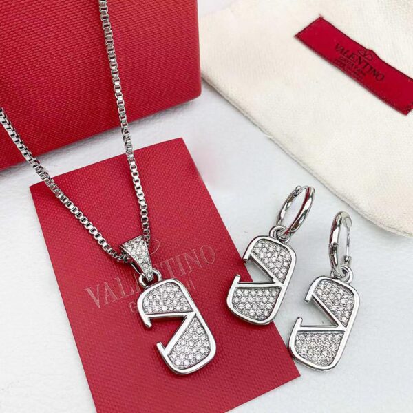 Elegant Valentino Jewelry Set