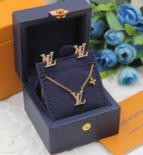 Luxurious Louis Vuitton Jewelry Set - Image 2