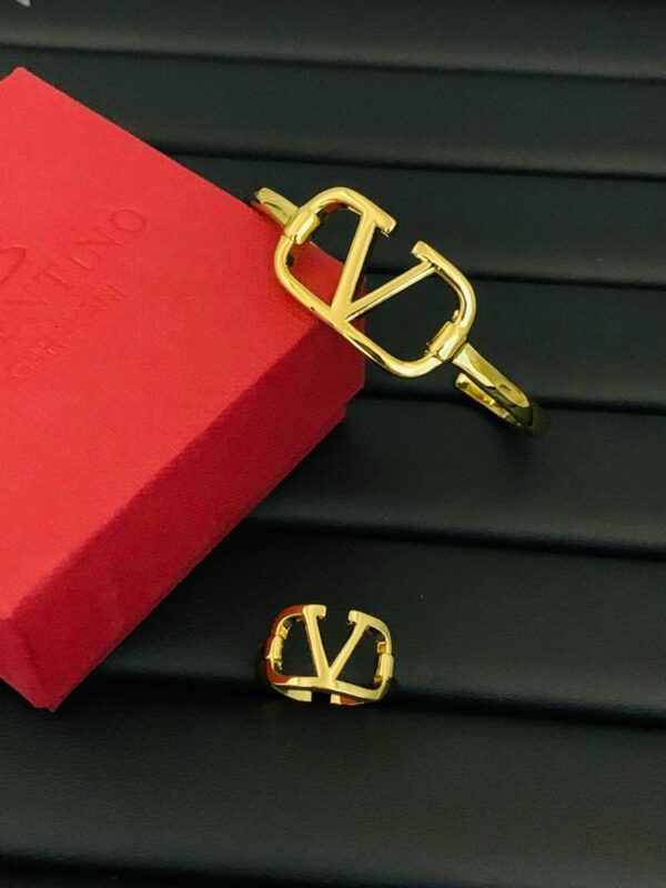 Ellite Valentino Jewelry Set